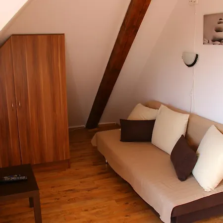 Barki Apartman Buk
